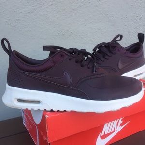 🔥Nike Air Max Thea - LIKE NEW!🔥